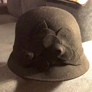 Nine West vintage Black Wool Bucket Hat